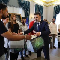 Başkan Vekili Biba, şampiyon marşın bestecilerini ağırladı 